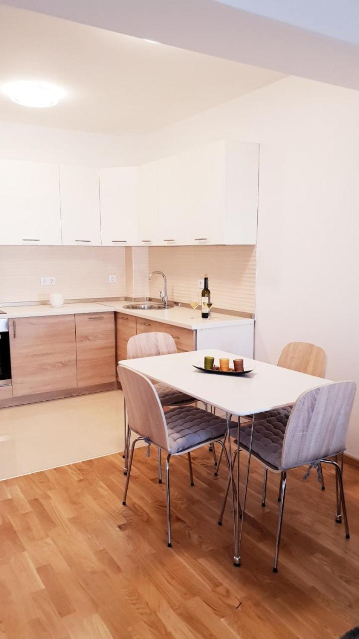Apartman Lukana Banja Luka Esterno foto