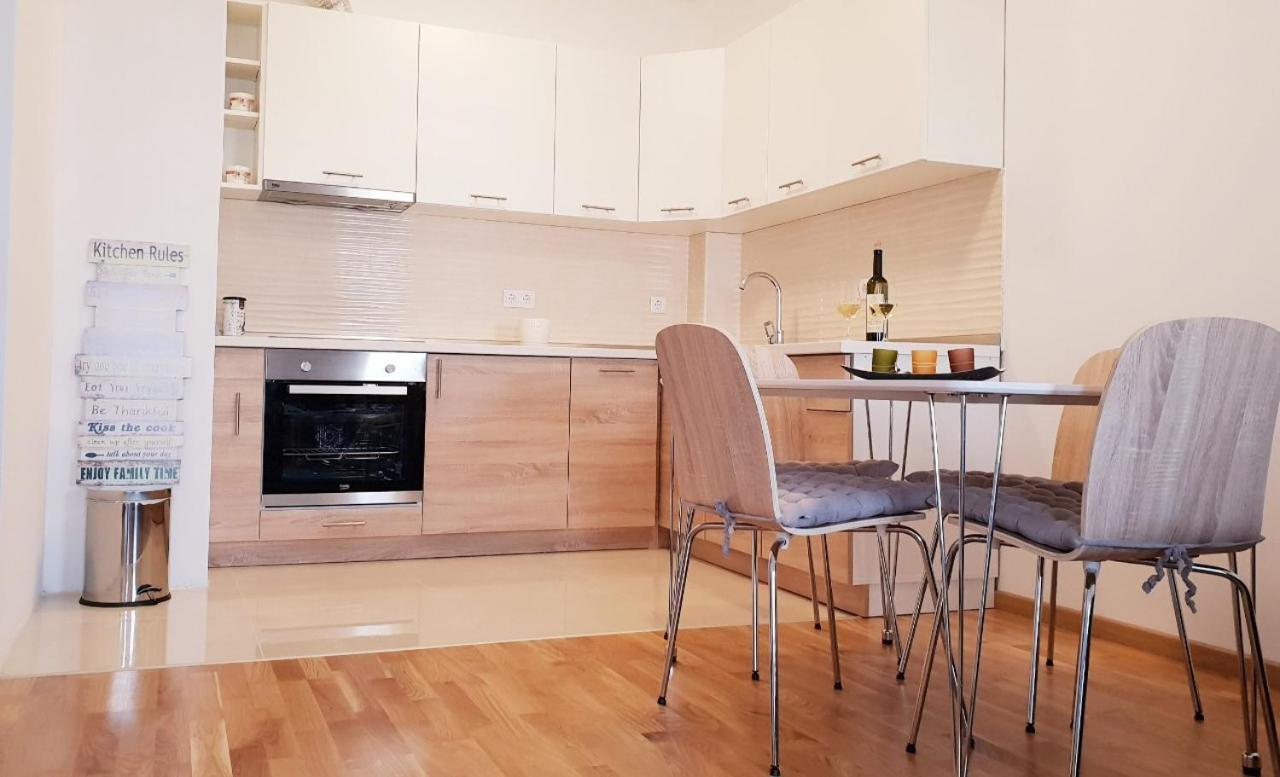 Apartman Lukana Banja Luka Esterno foto
